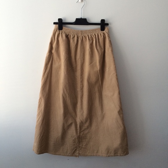 🙌🏼 2/$40 Vintage Tan Corduroy Skirt - Picture 5 of 7